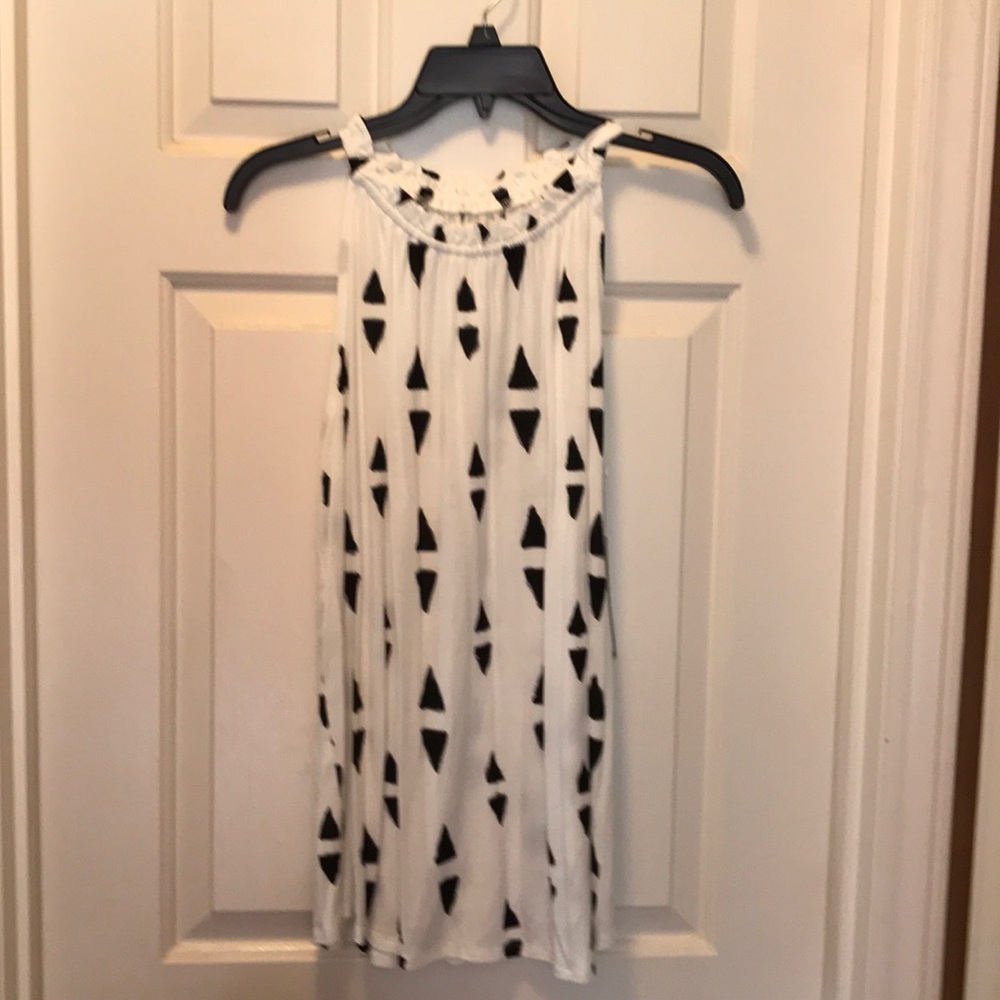 Apt 9 Ruffle neck tank NWT